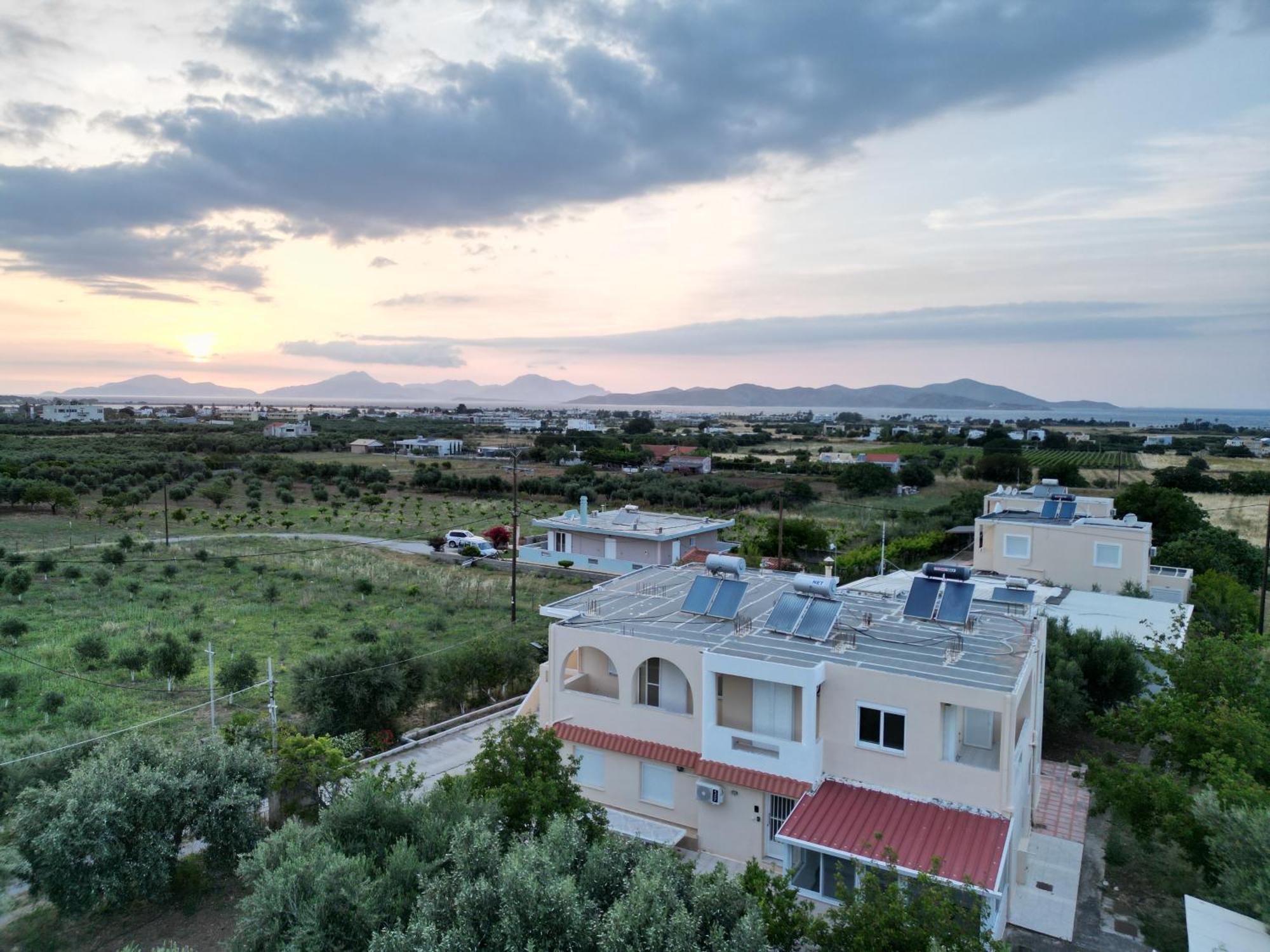 Peaceful Apartment, In The Nature, With Yard "3" Zipárion Екстериор снимка
